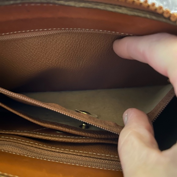 Dooney & Bourke Vintage Cream and Brown Crossbody Bag - Picture 12 of 14